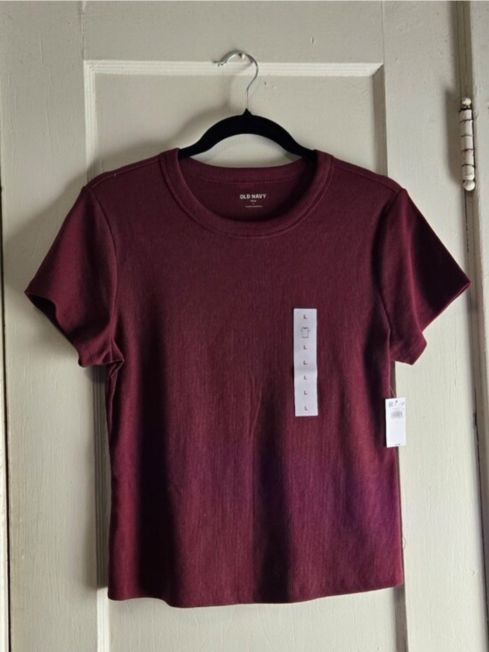 Old Navy Women’s Short Sleeve Crewneck Tee in Burgundy